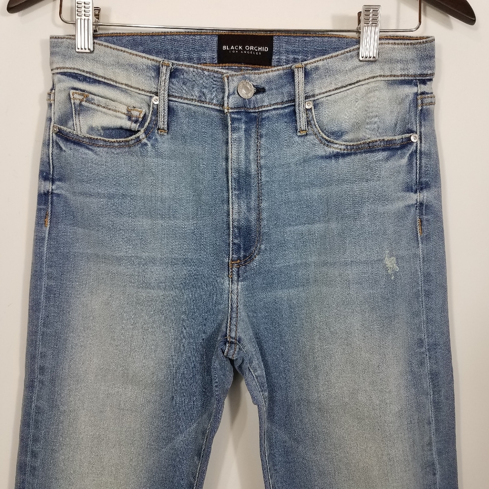 Black Orchid High Rise Step Fray Hem Jeans Light - Picture 2 of 8